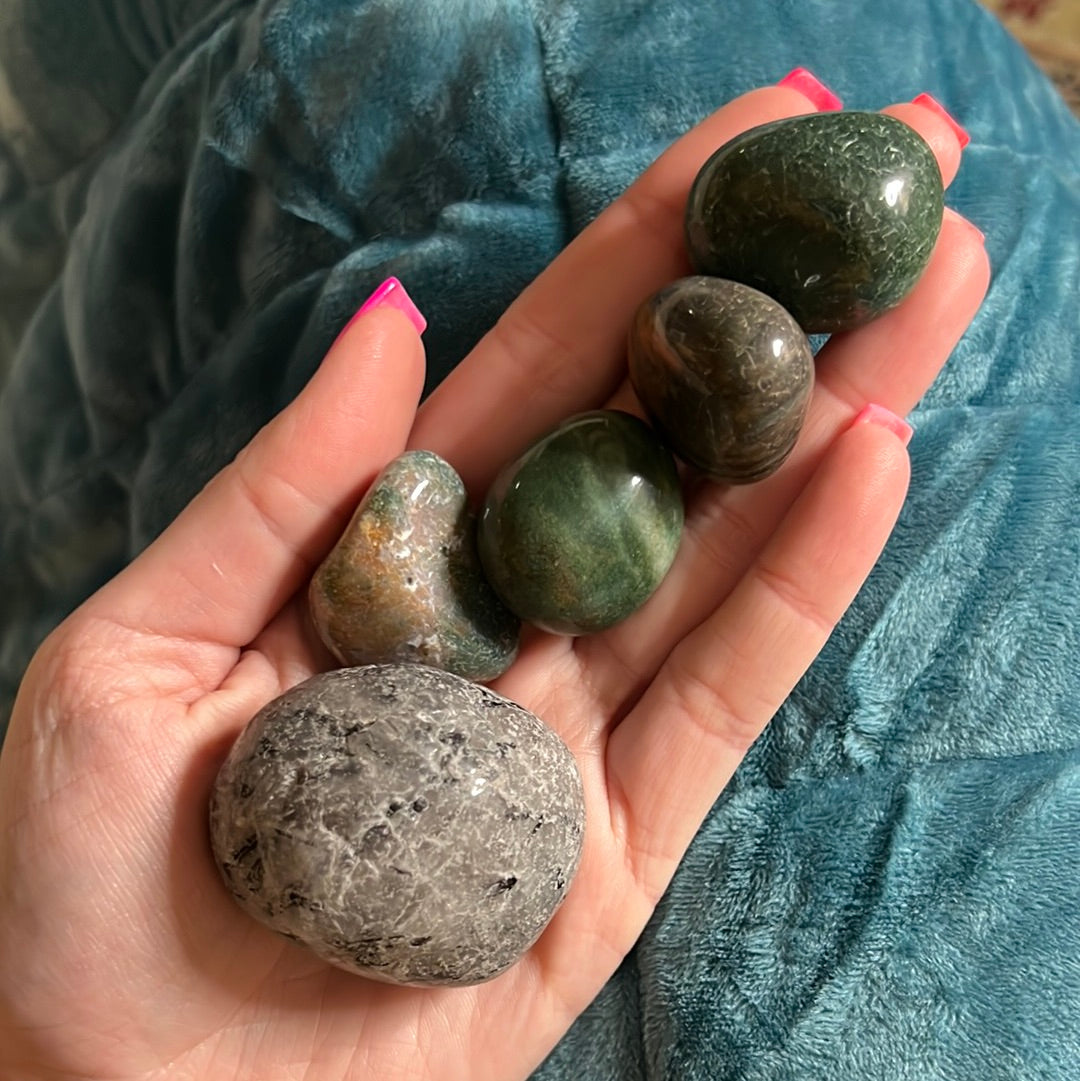 Reserved selenite moon