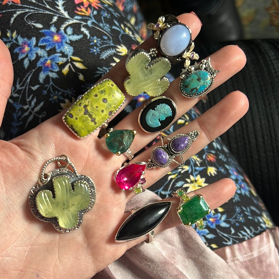 Reserved fluoritequeen