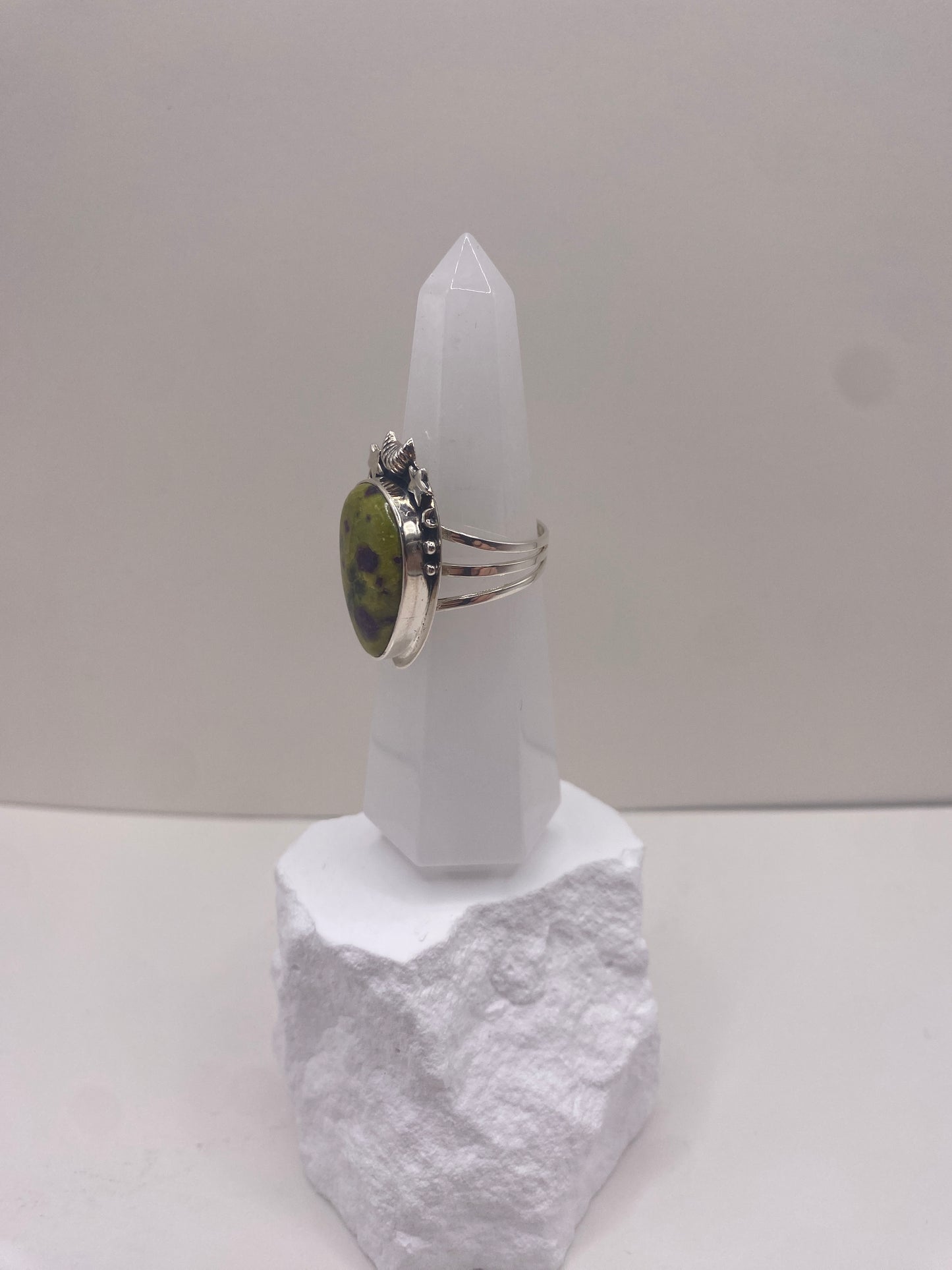 Size 9 Atlantisite sterling silver