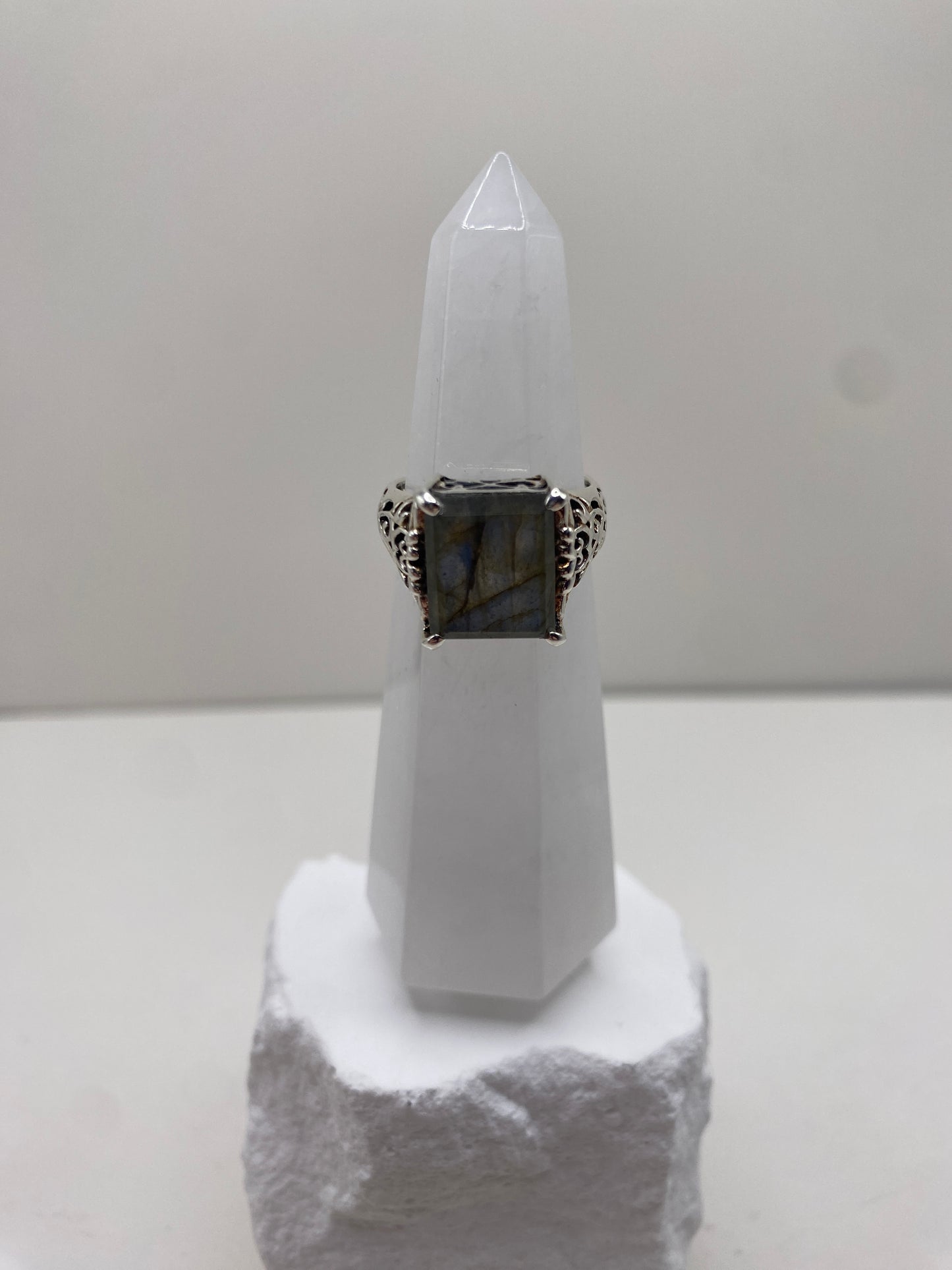 Size 6.75 labradorite sterling silver