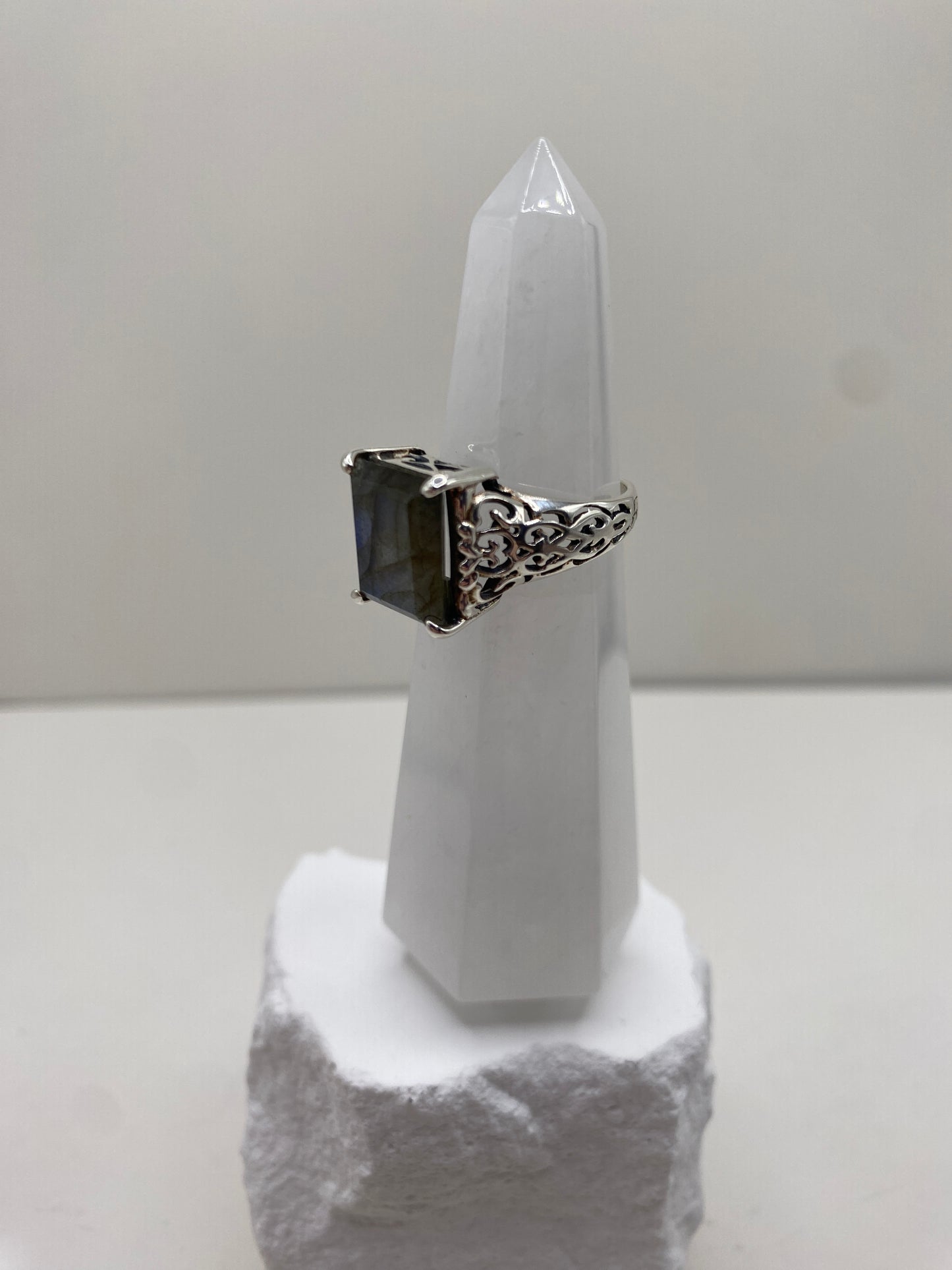 Size 6.75 labradorite sterling silver