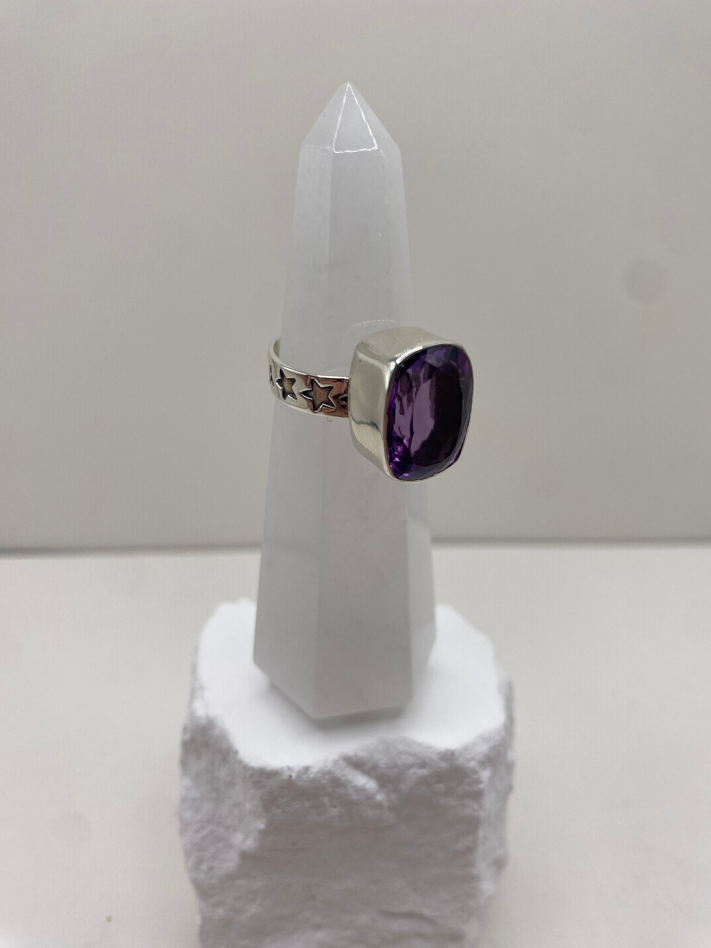 Size 7 amethyst sterling silver