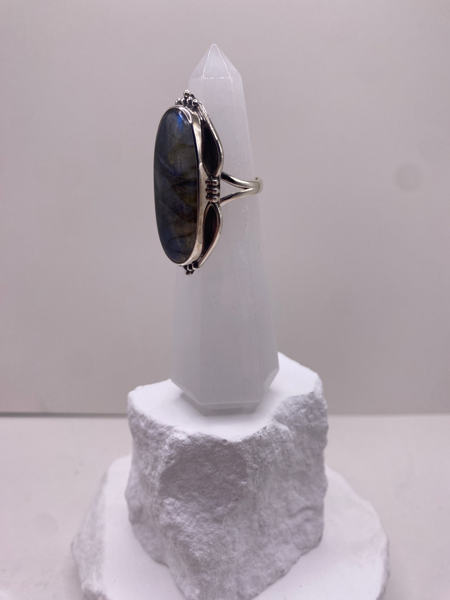 Size 6.5 labradorite sterling silver