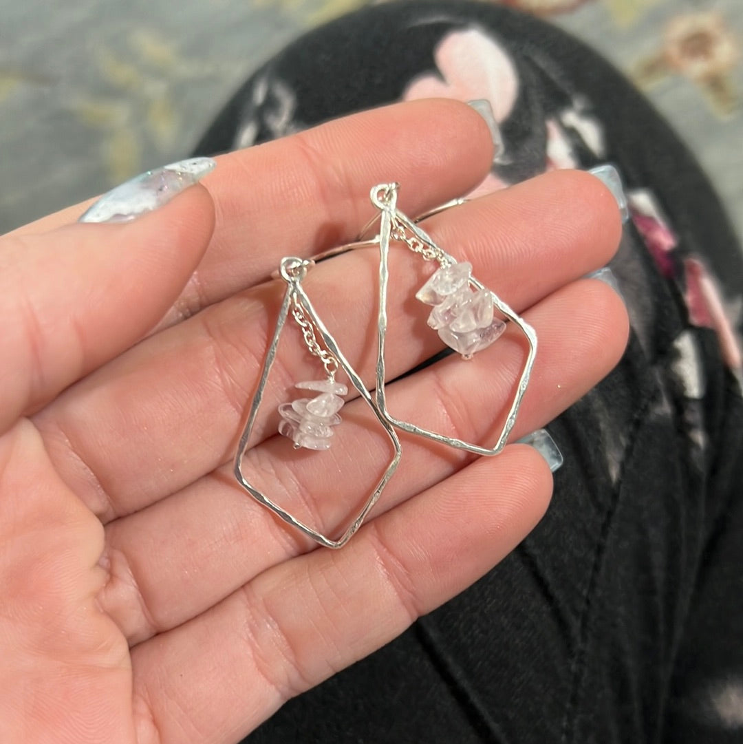 Reserved floating feather Janis