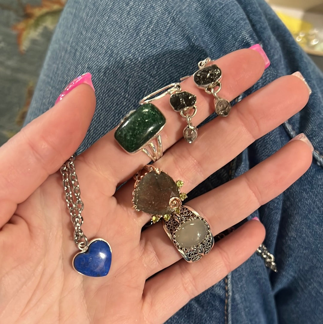 Reserved miss runt 18in on choker