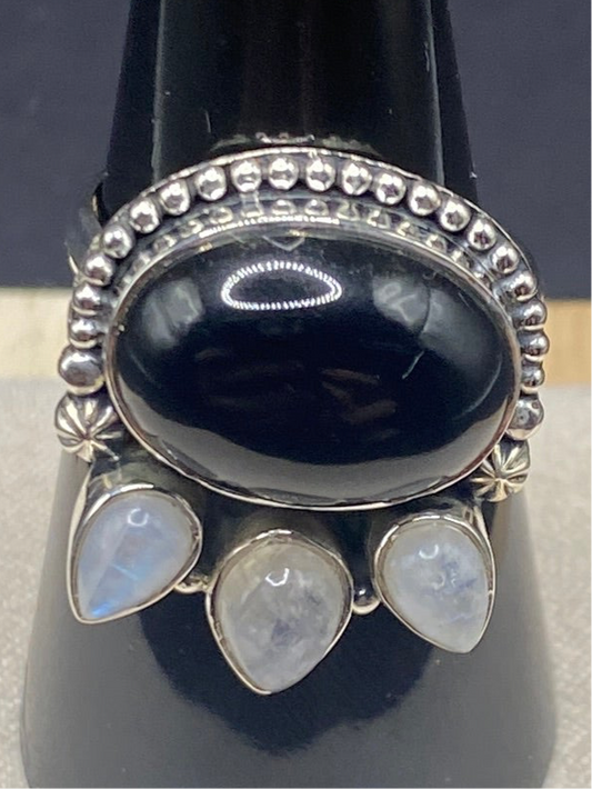 Size 8.5 onyx and moonstone sterling silver