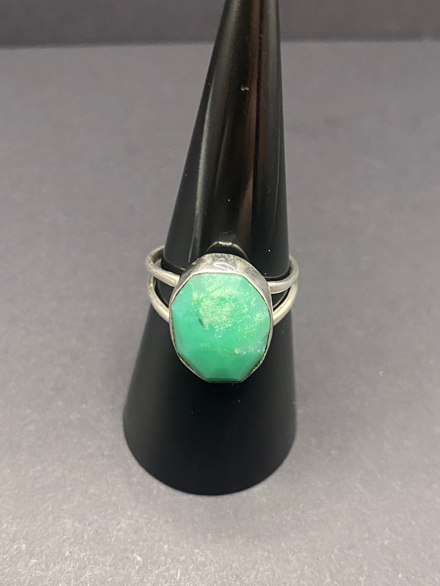 Chrysoprase Size 7.75 Sterling Silver