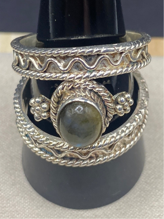 Size 11 labradorite sterling silver