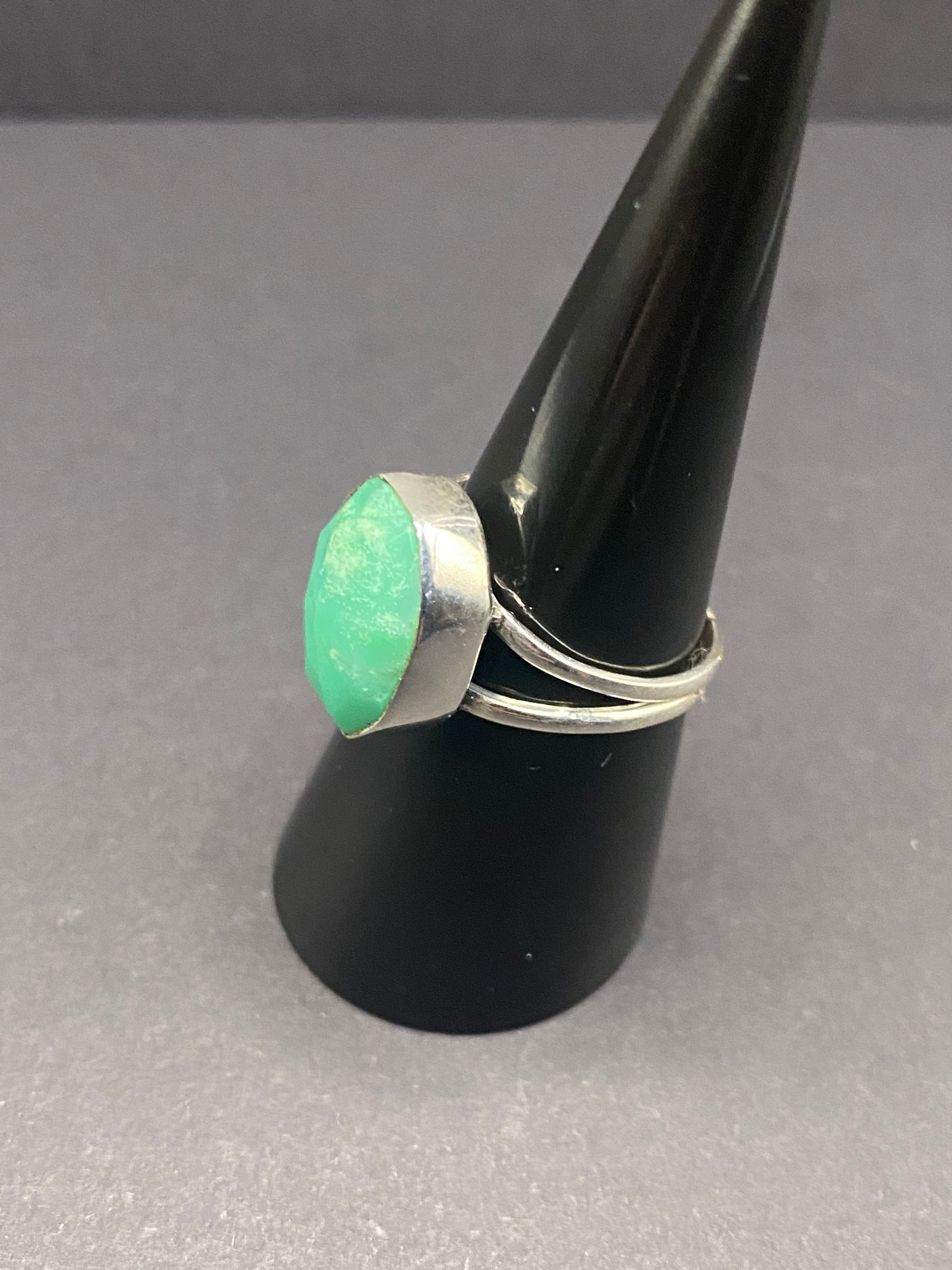 Chrysoprase Size 7.75 Sterling Silver