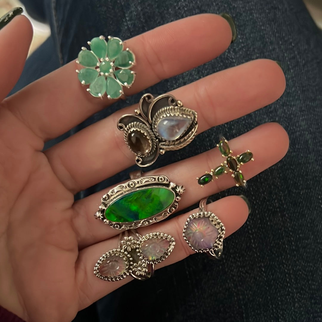 Reserved fluorite queen