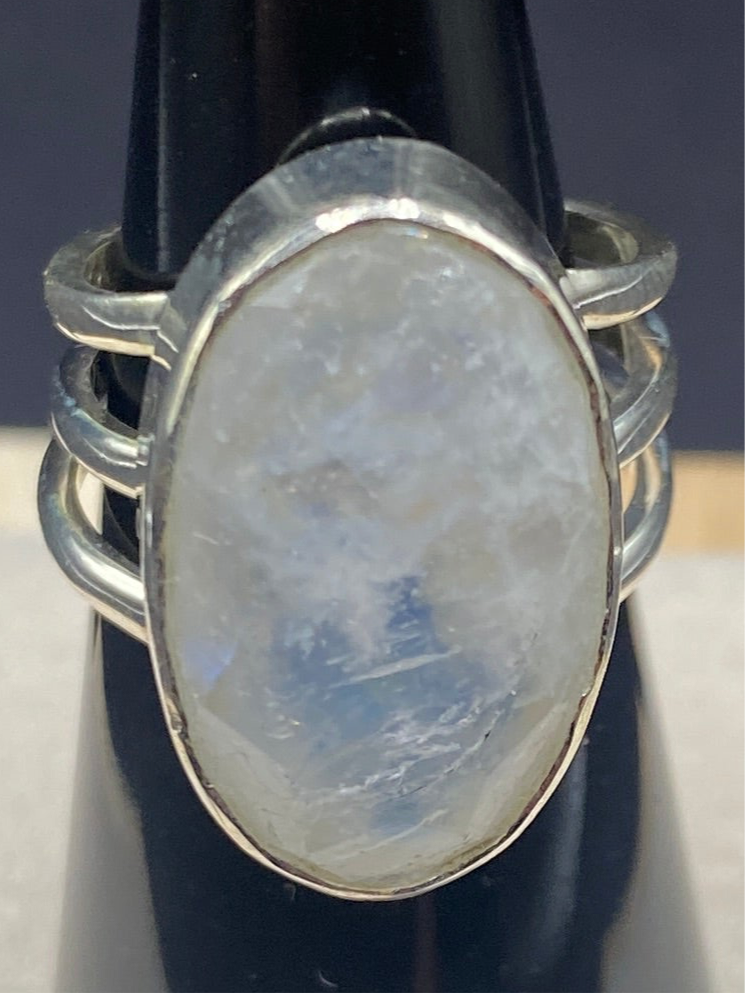 Size 6 moonstone sterling silver