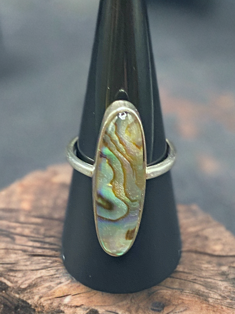 size 8.5 abalone and quartz doublet sterling silver