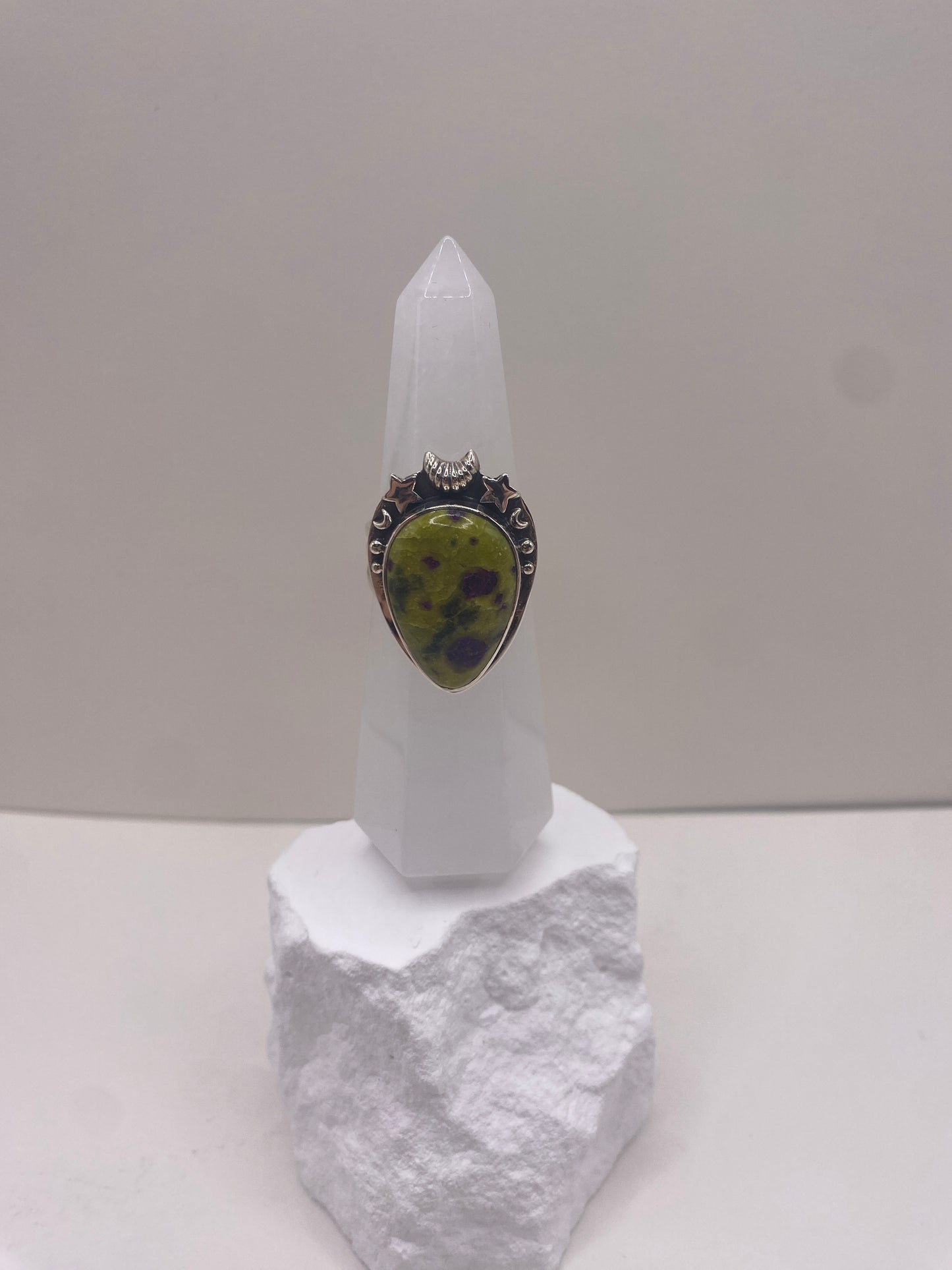 Size 9 Atlantisite sterling silver