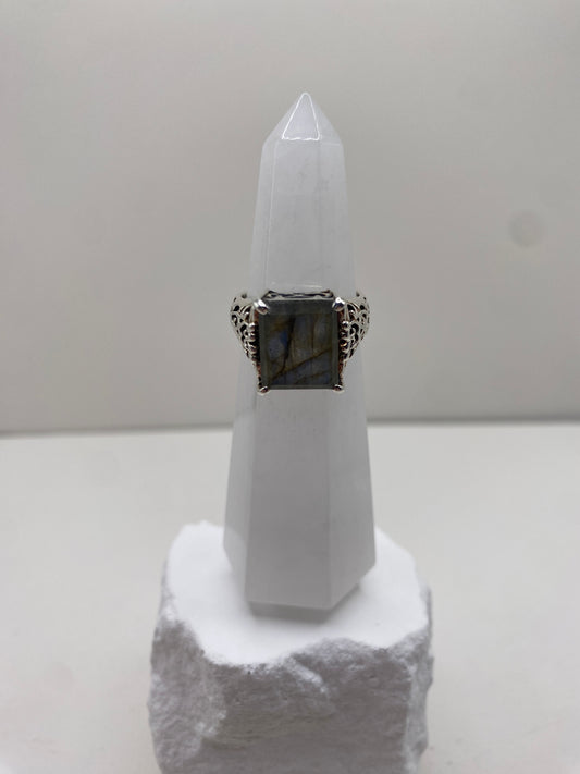 Size 6.75 labradorite sterling silver