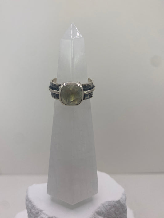 Size 6 moonstone sterling silver