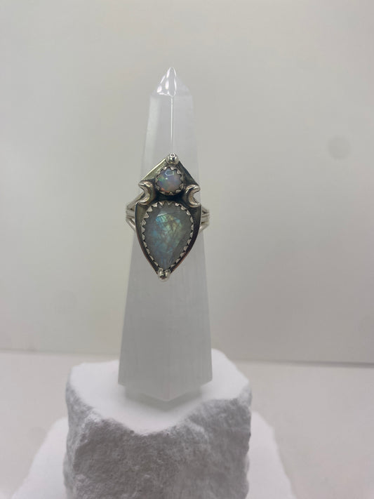 Size 8 moonstone sterling silver