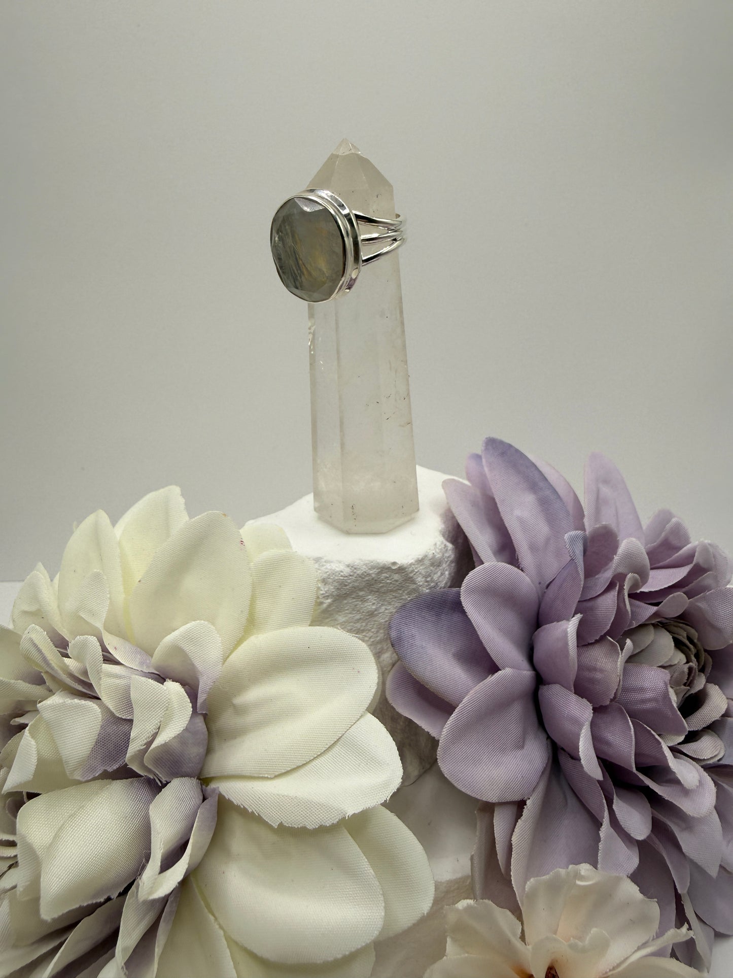 Moonstone size 7 sterling silver