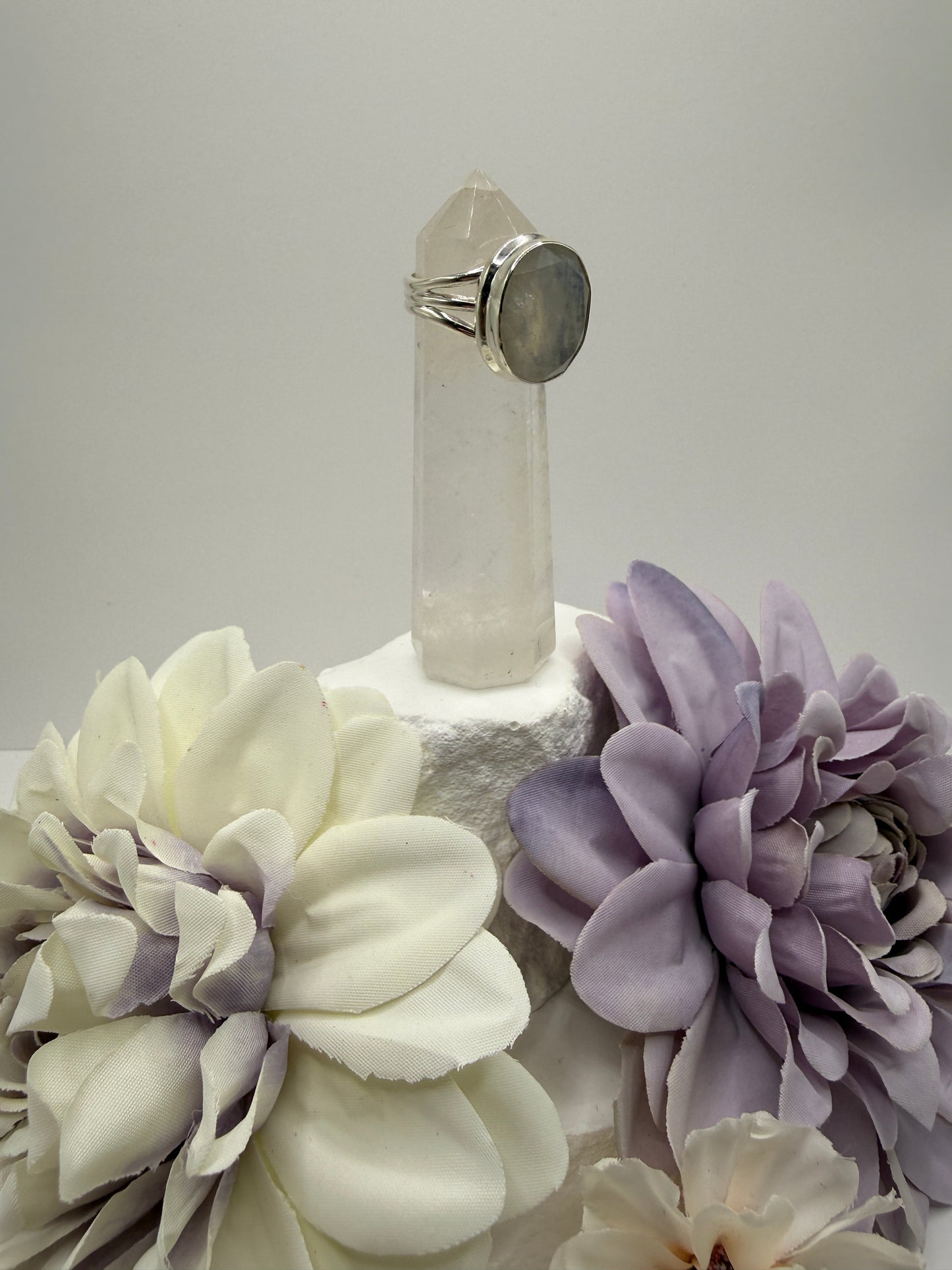 Moonstone size 7 sterling silver