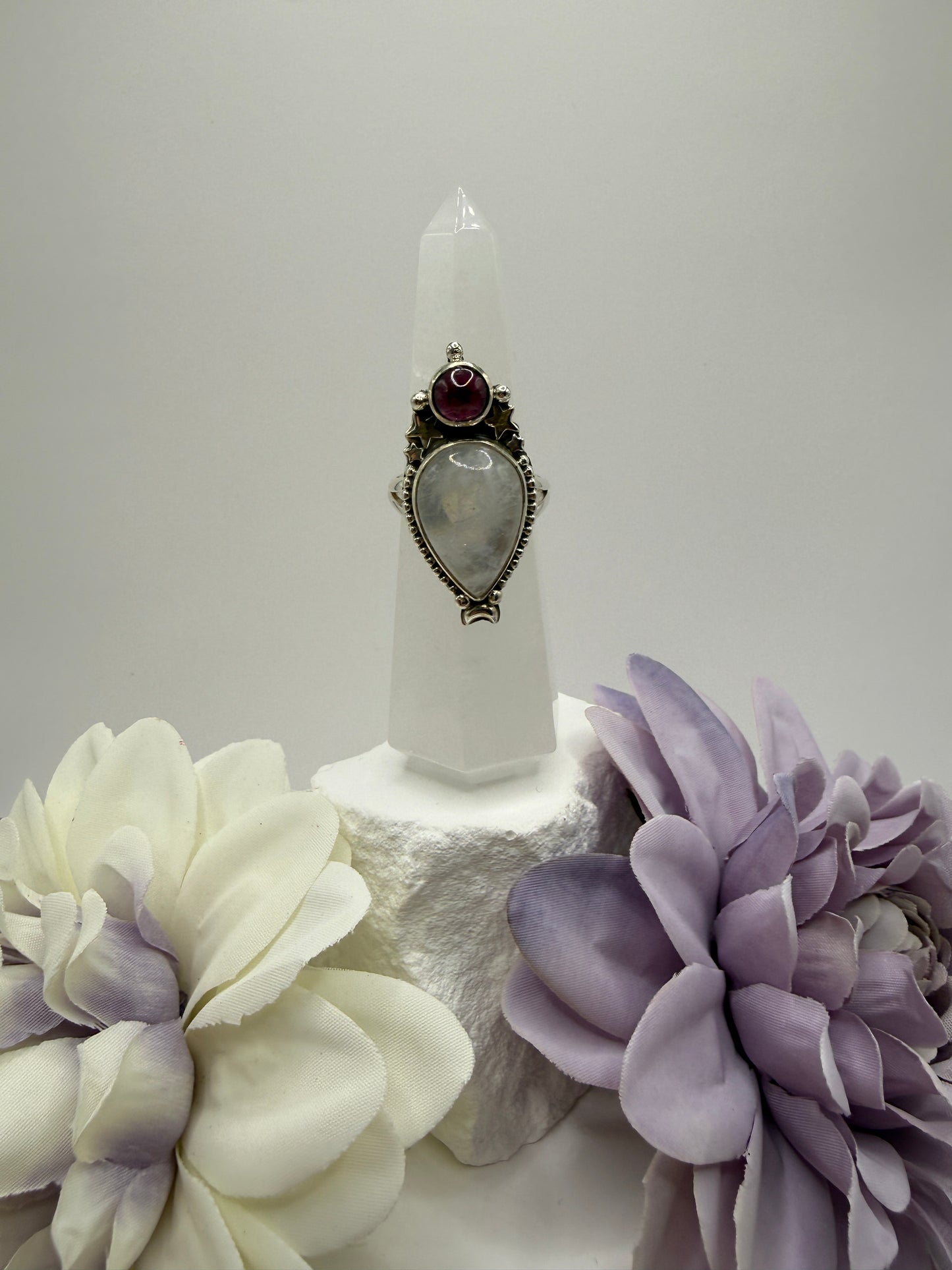 Moonstone and garnet size 10 sterling silver
