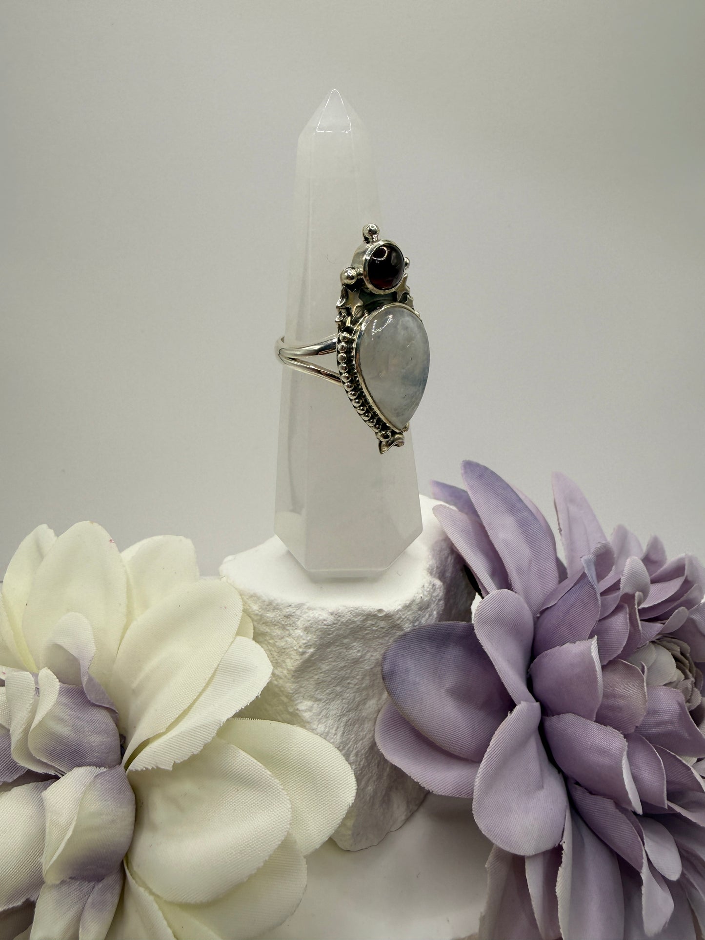Moonstone and garnet size 10 sterling silver
