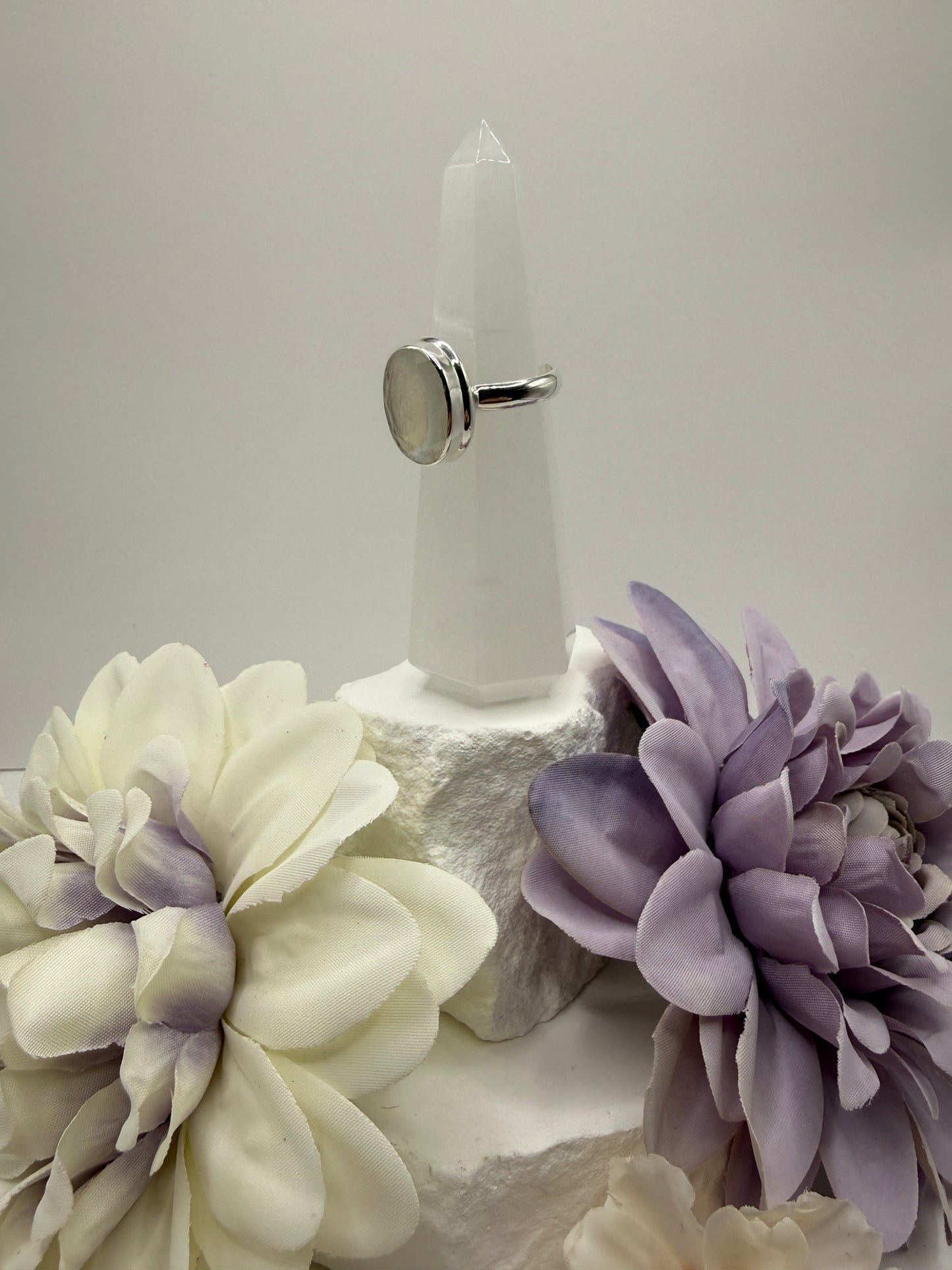 Moonstone size 8 sterling silver