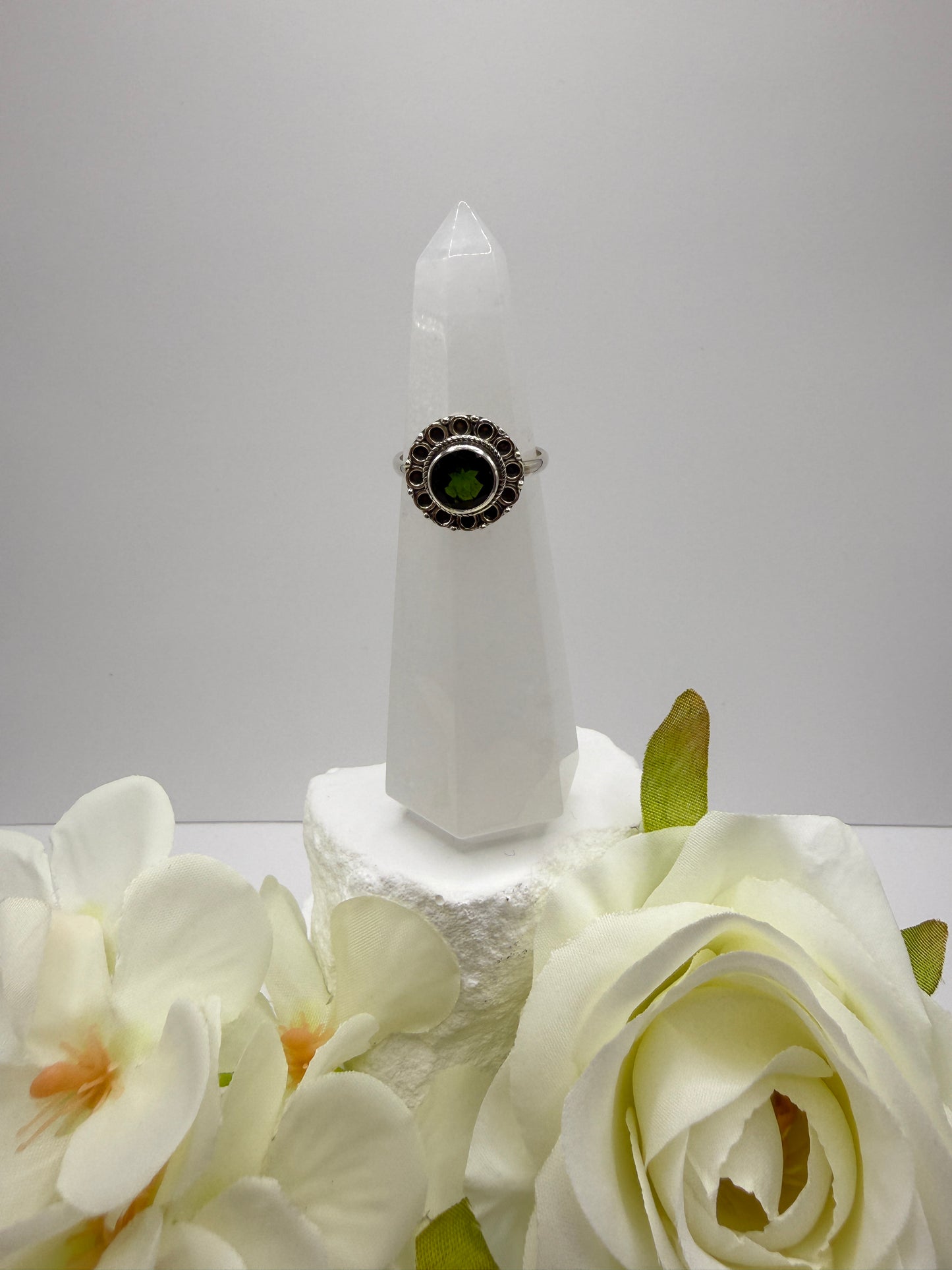 Green Diopside size 7 sterling silveri