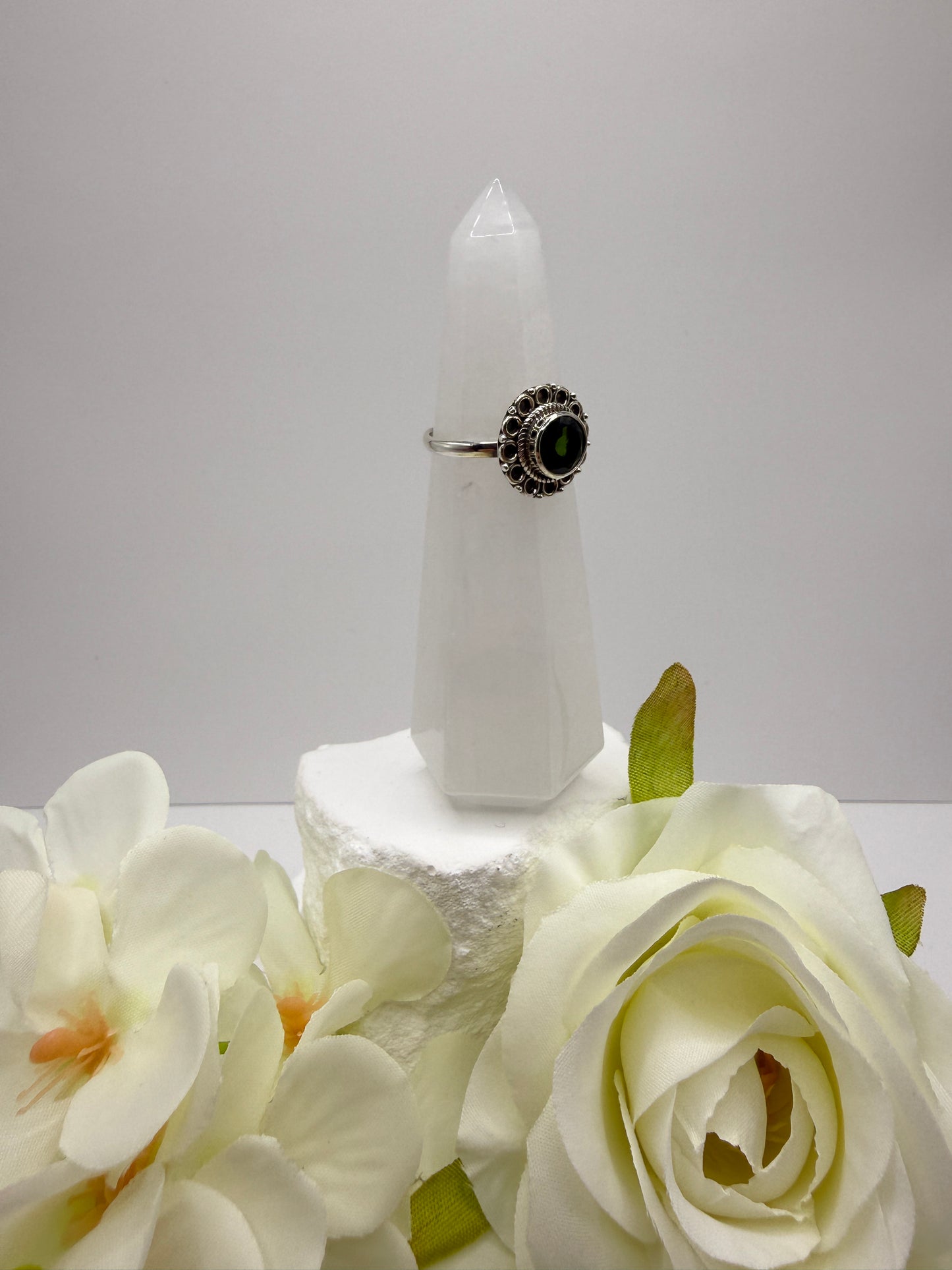 Green Diopside size 7 sterling silveri